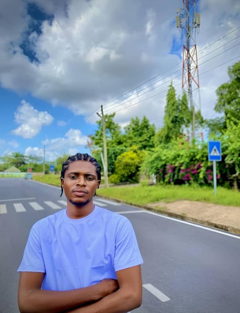 Photo of GERRALD MENSAH, nominee code MEL10